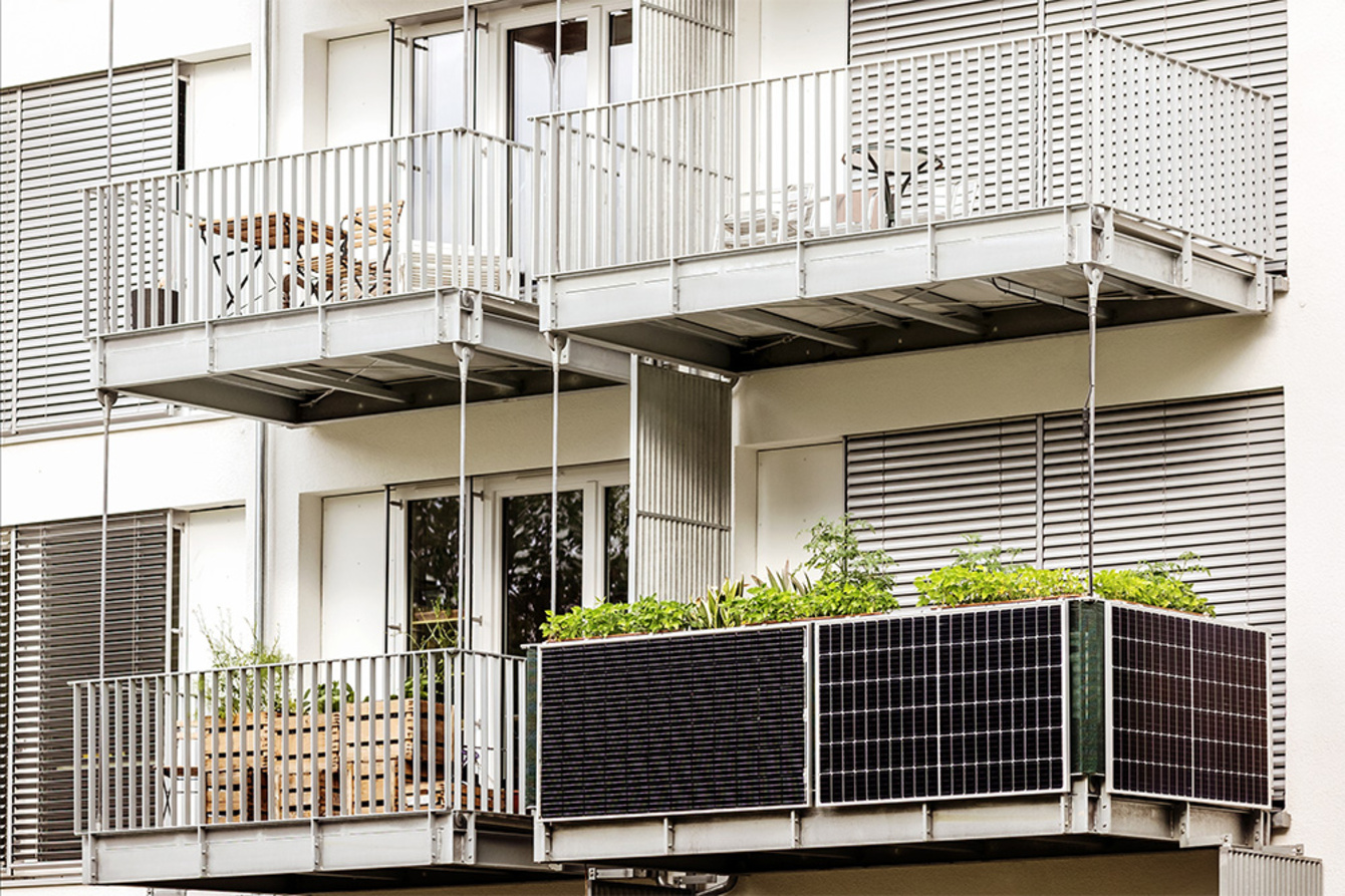 Balkon­kraftwerk bei Marco Neumann Elektrotechnik in Barsbüttel