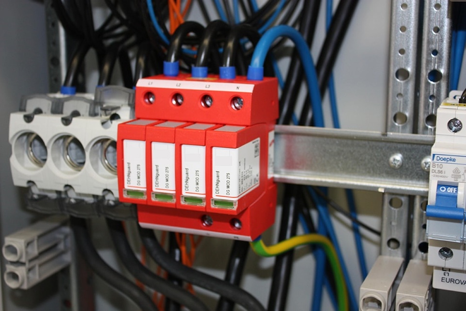 U berspannungsschutz bei Marco Neumann Elektrotechnik in Barsbüttel
